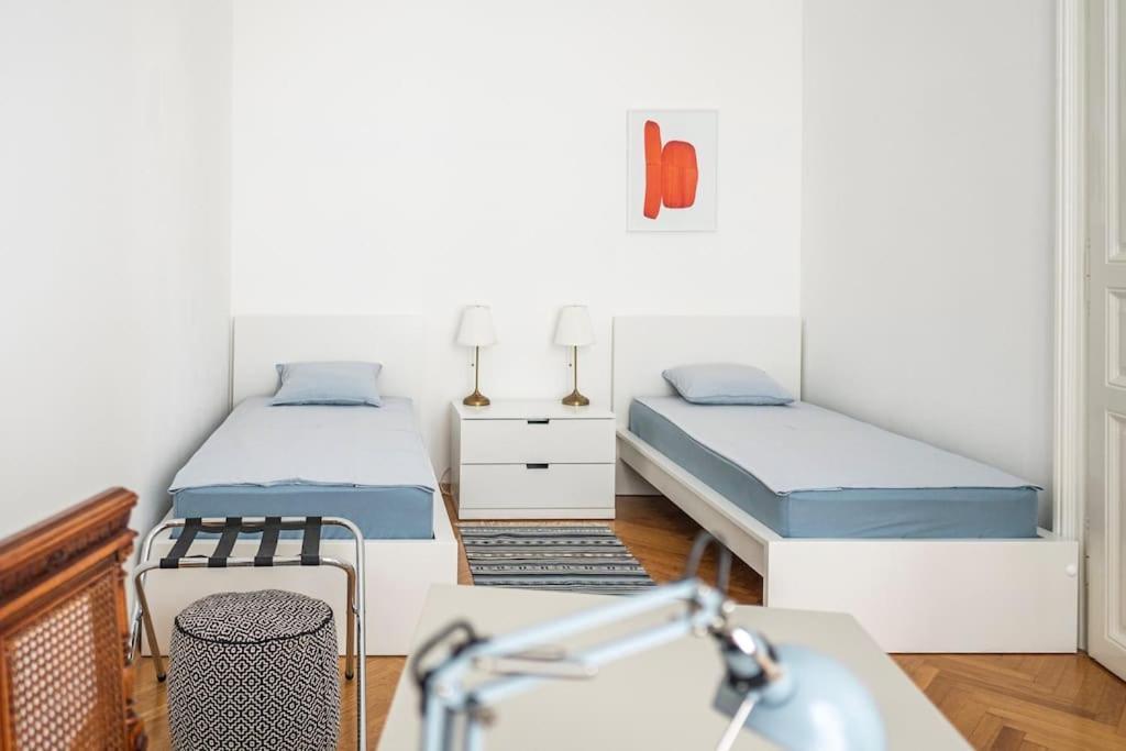 Apartment Herzer Загреб Екстериор снимка
