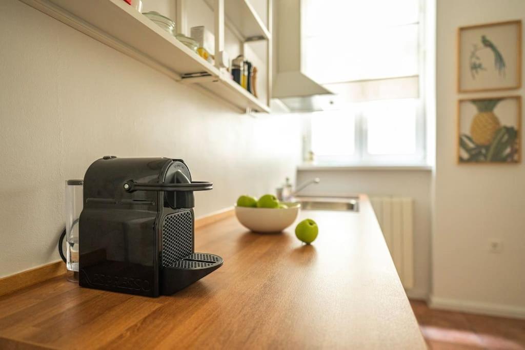 Apartment Herzer Загреб Екстериор снимка